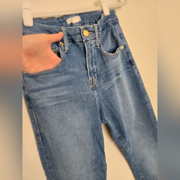 Good American Dark Blue Ankle Jeans with cutoff hem | size 8 - Picture 2 of 8